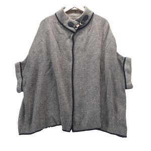 Do everything in Love Poncho Womens One Size Black White Knit Toggle Cape Collar